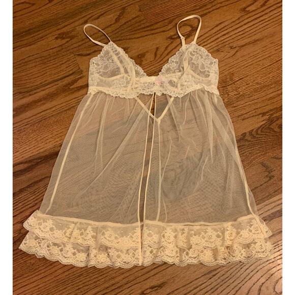 Victoria's Secret cream lace Lingerie - Picture 1 of 9
